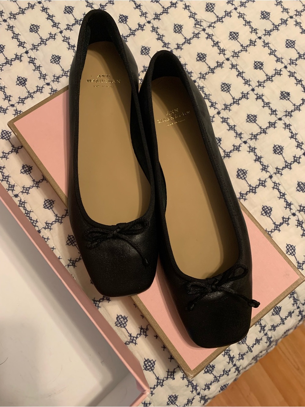 Ann Mashburn Black Ballet Flats with Bow size 38.5